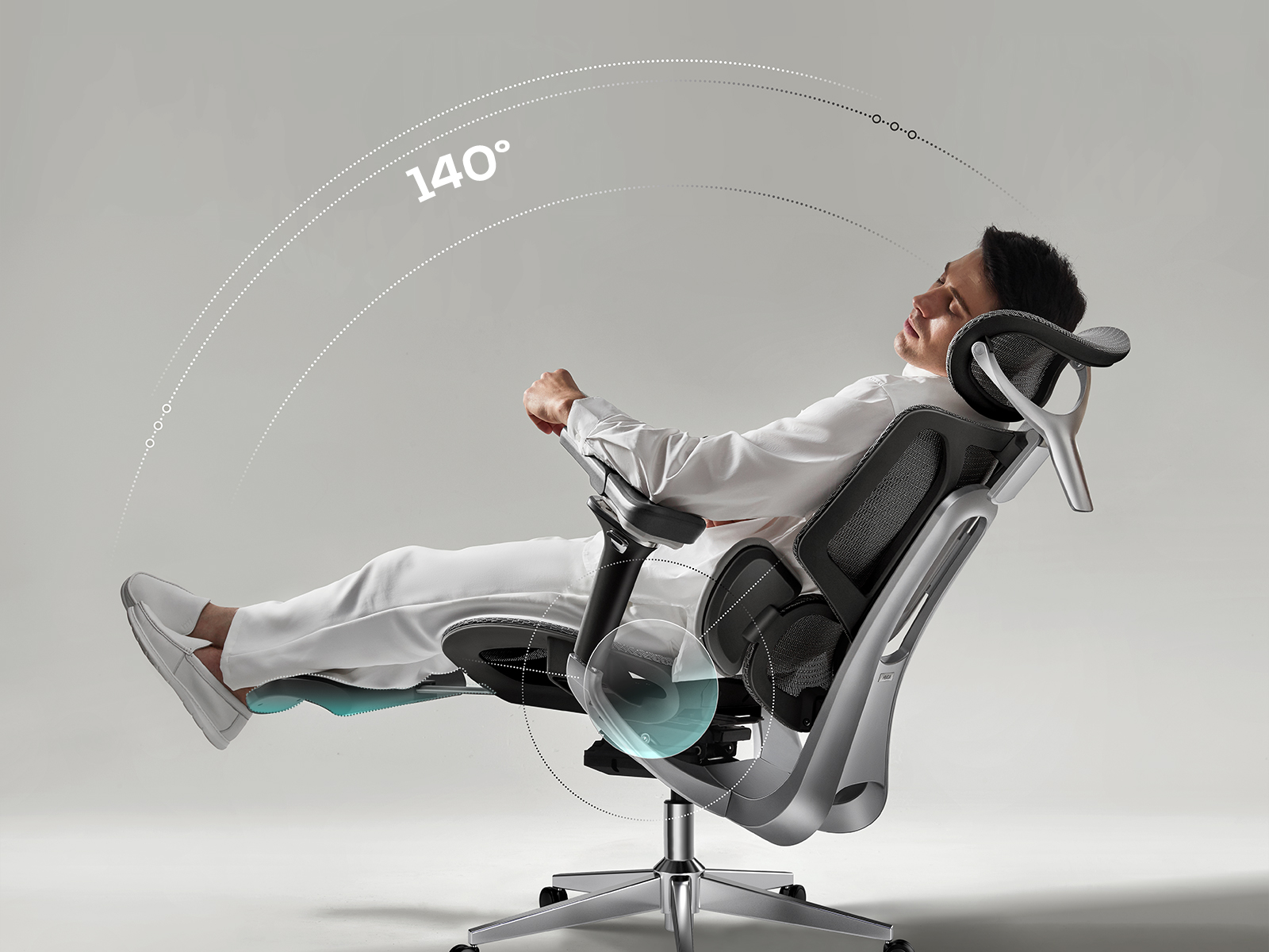 Pro Ergonomic Chair with Footrest